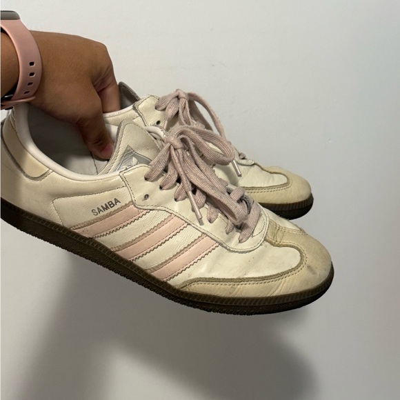 Adidas Women's Off-White Sneakers - Picture 3 of 5